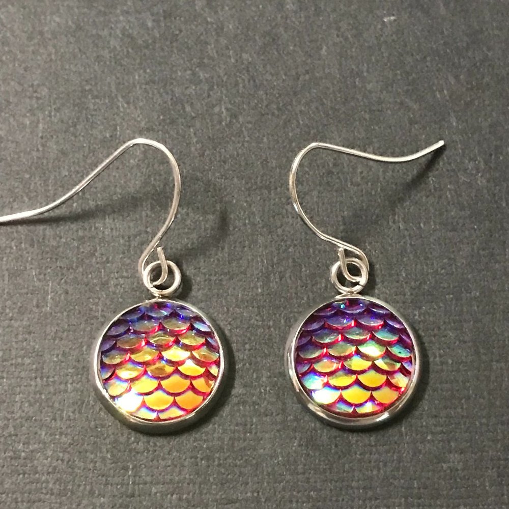 Red Iridescent Mermaid Scales Drop Pierced Earrings 0262